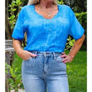NEW LOOK MODE USA v- neckline linen shirt in royal blue